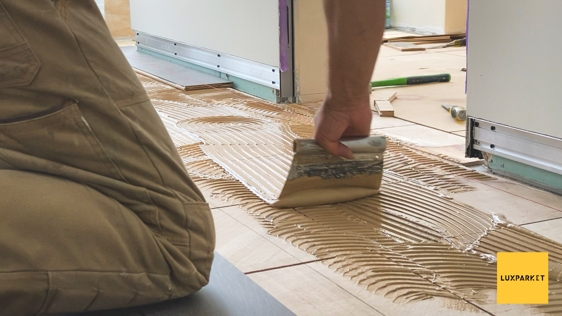 Укладання паркетної дошки на Печерську [палуба]