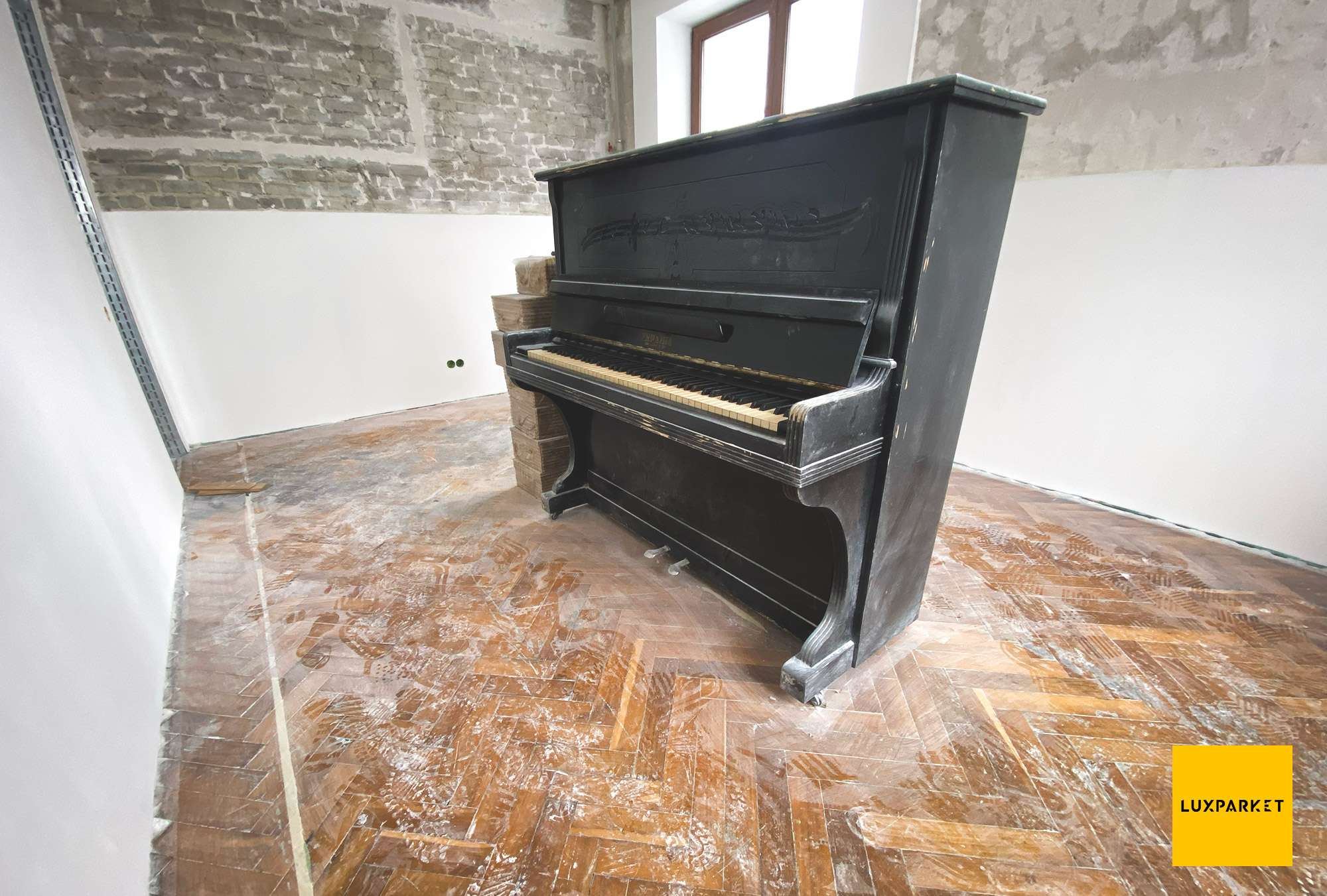 100 років паркету…