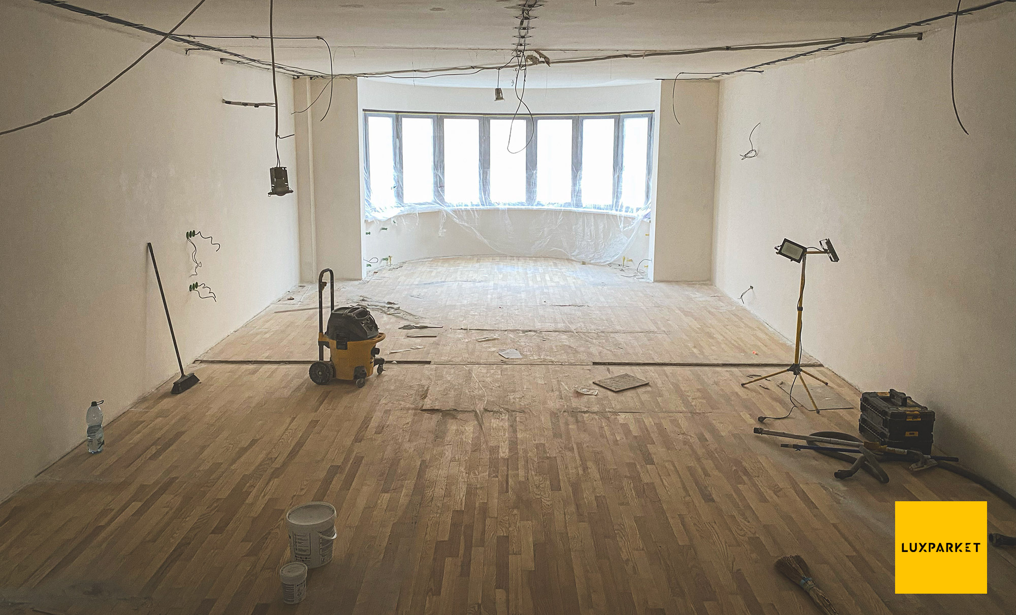 Угробили паркет…