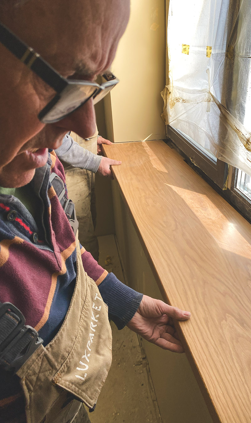 Встановлення підвіконня з дуба